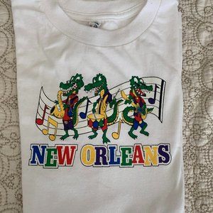 New Orleans T-Shirt in a Youth Large